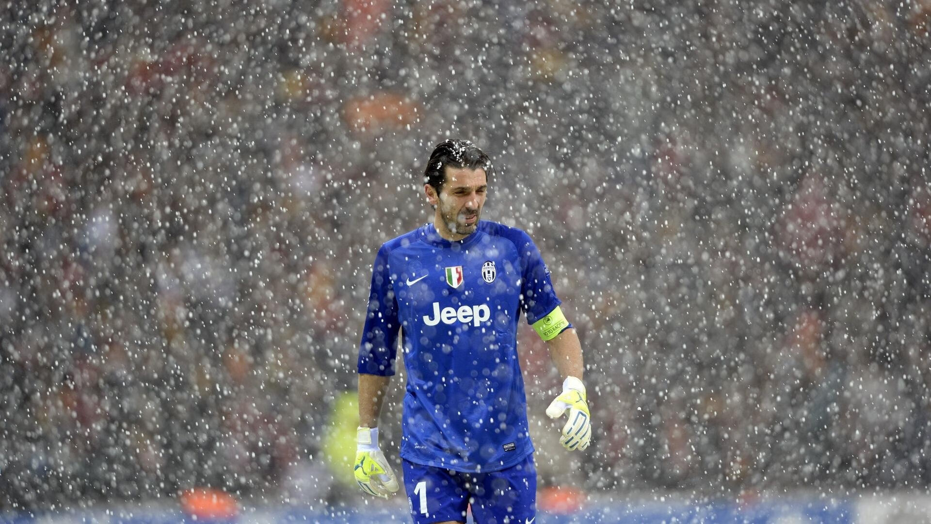 丁俊晖直播中与球迷亲切互动，丁俊晖主播